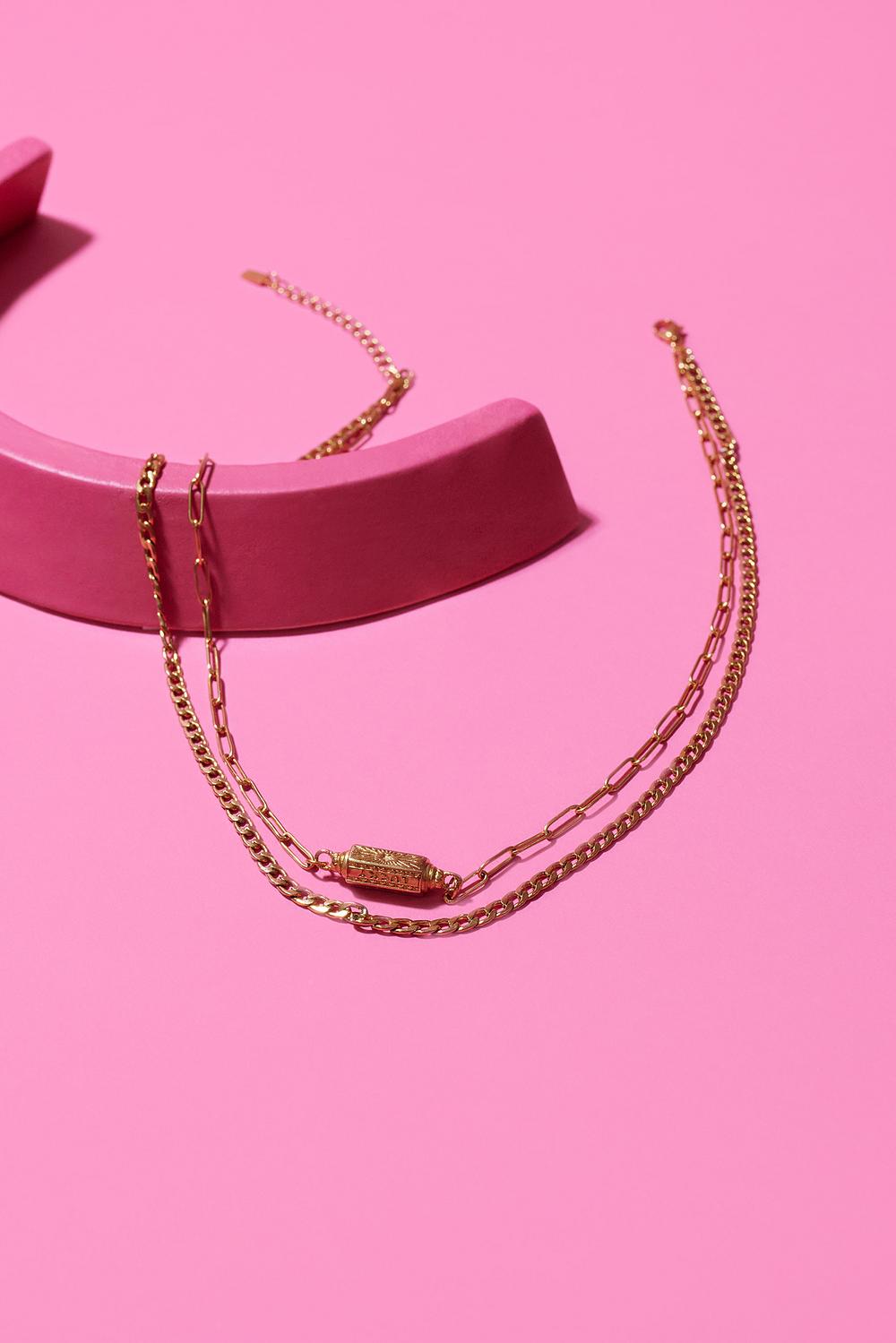 Golden layer necklace