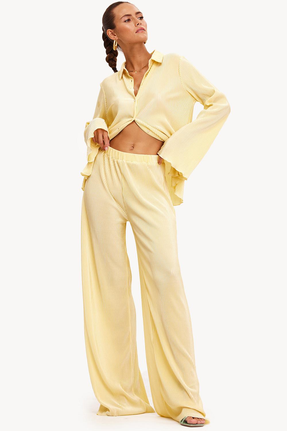Pantalón amarillo