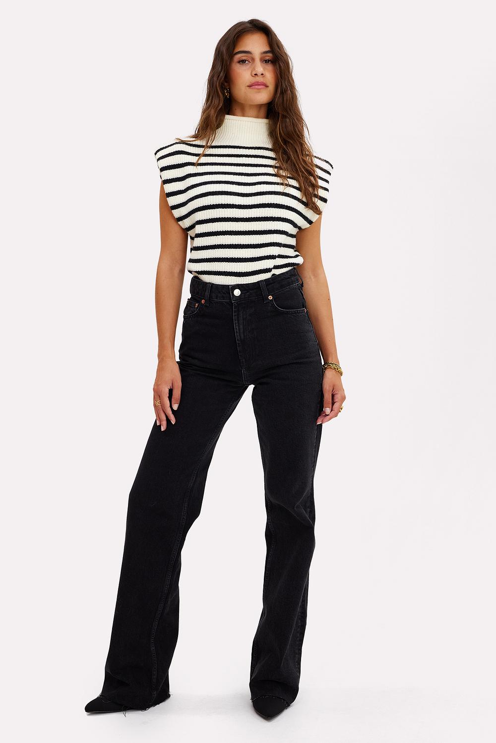 Black high straight fit jeans