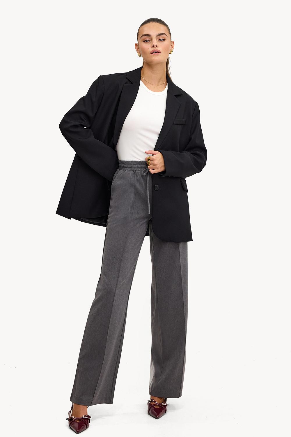 Pantalón gris