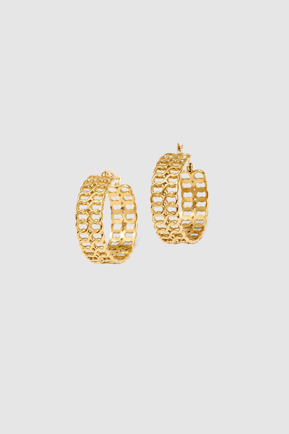 Golden earrings with links