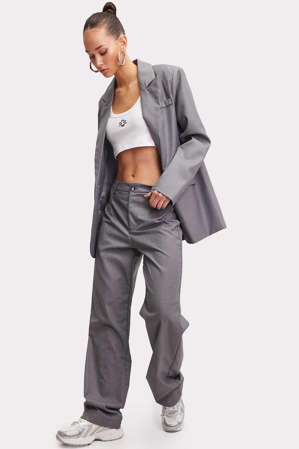 Pantalón gris