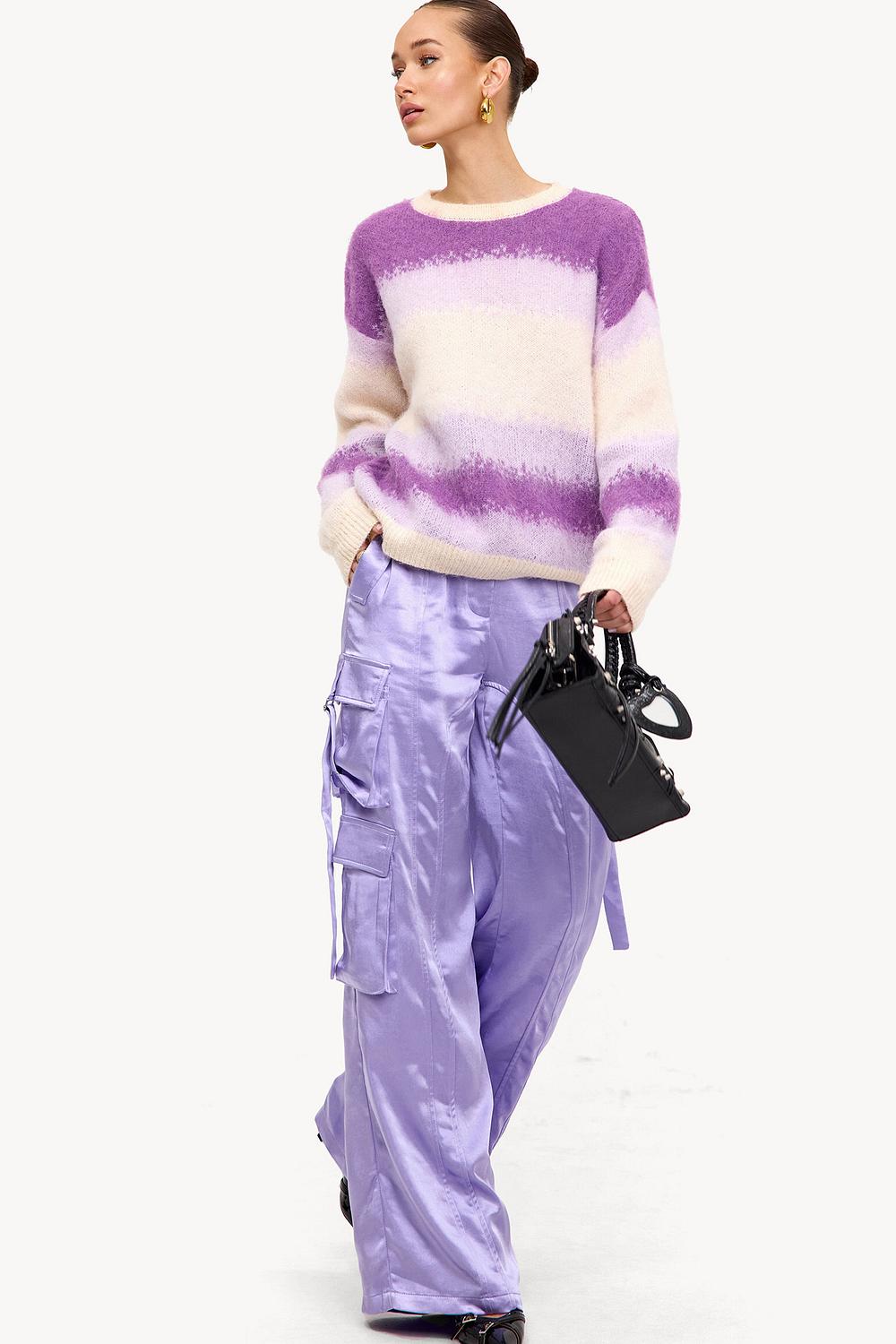 Pull violet à rayures