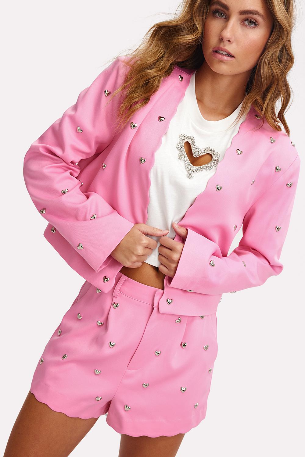 Short rose à clous