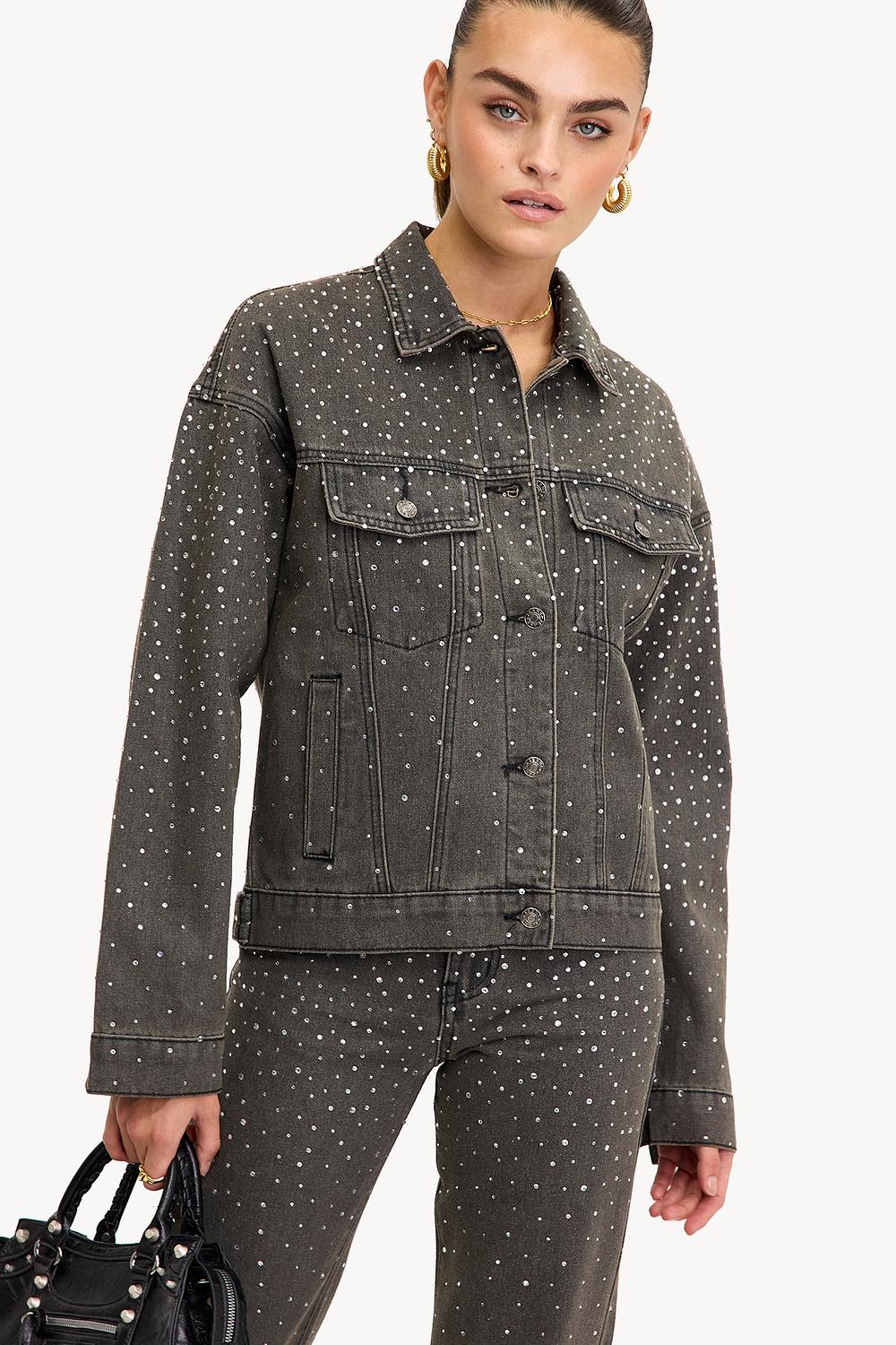 Cazadora vaquera gris con strass
