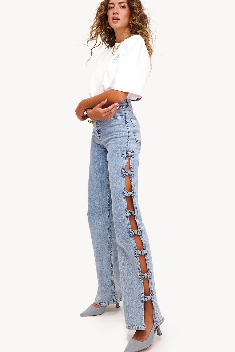 Light blue high straight fit jeans