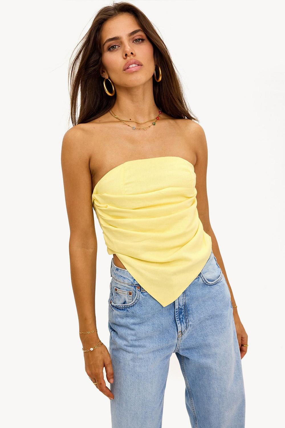 Top amarillo de tirantes
