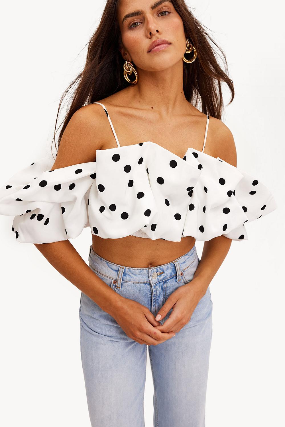 Top corto blanco hueso