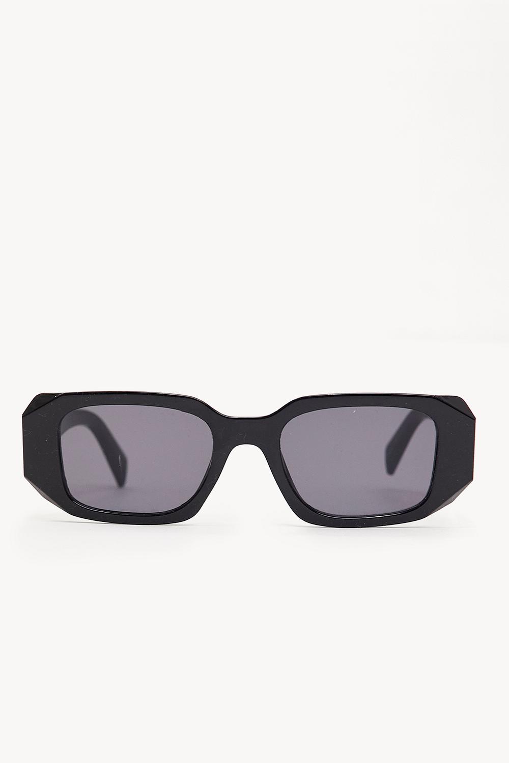 Lunettes de soleil noires