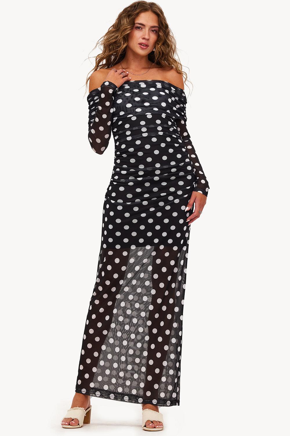 Vestido largo negro con lunares