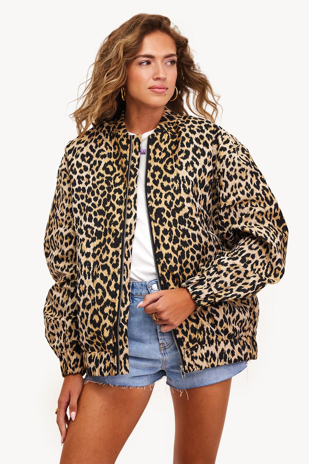 Brown bomber jacket with leopard print
