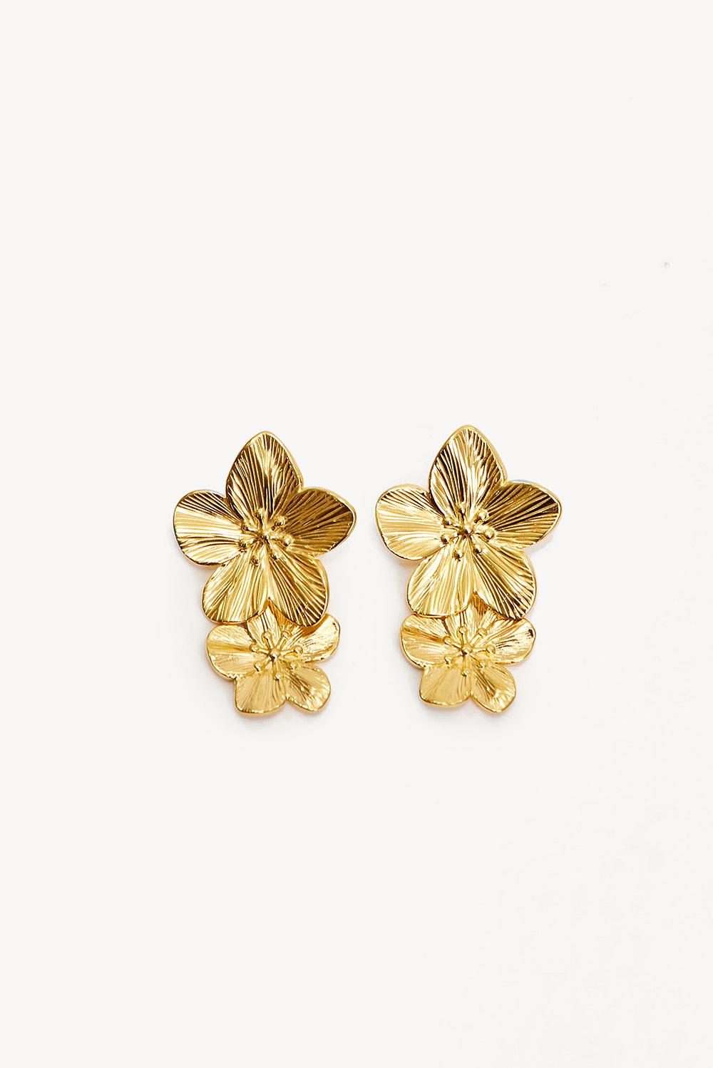 Golden flower earrings