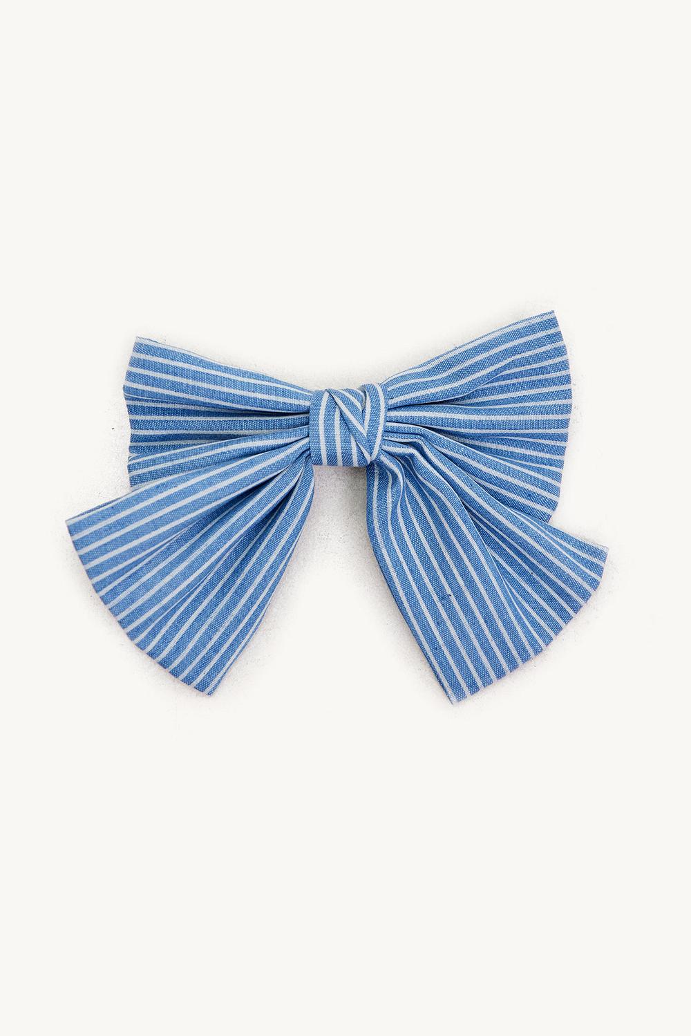 Pinza para cabello con lazo azul