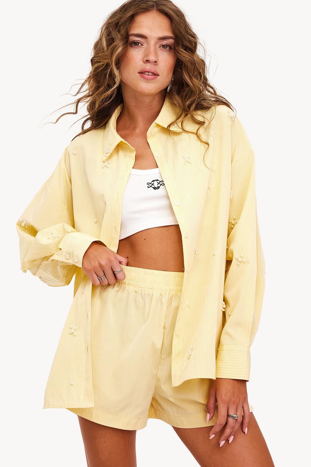 Short jaune