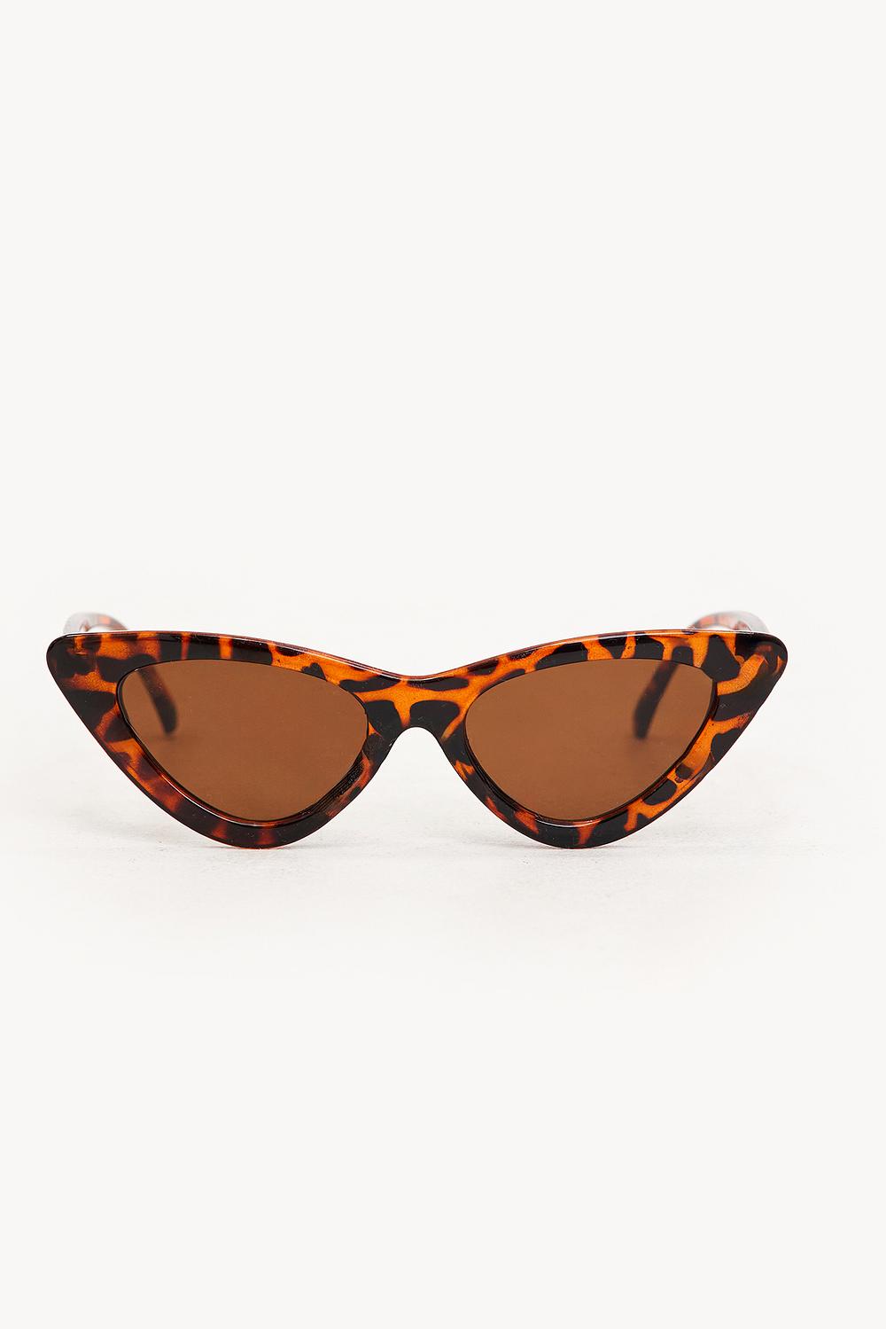 Brown cat-eye sunglasses