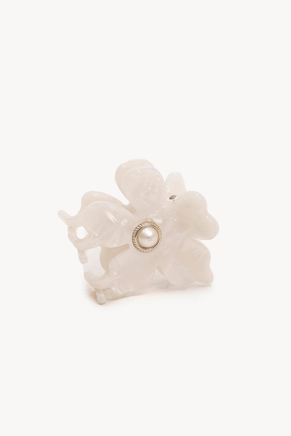 Pinza para el pelo flor blanca con perla
