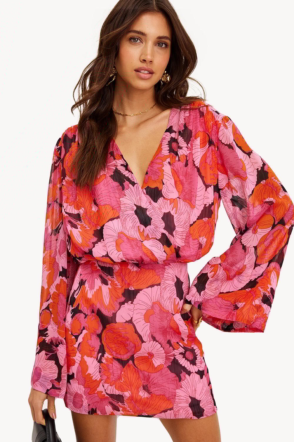 Minivestido rosa con estampado floral