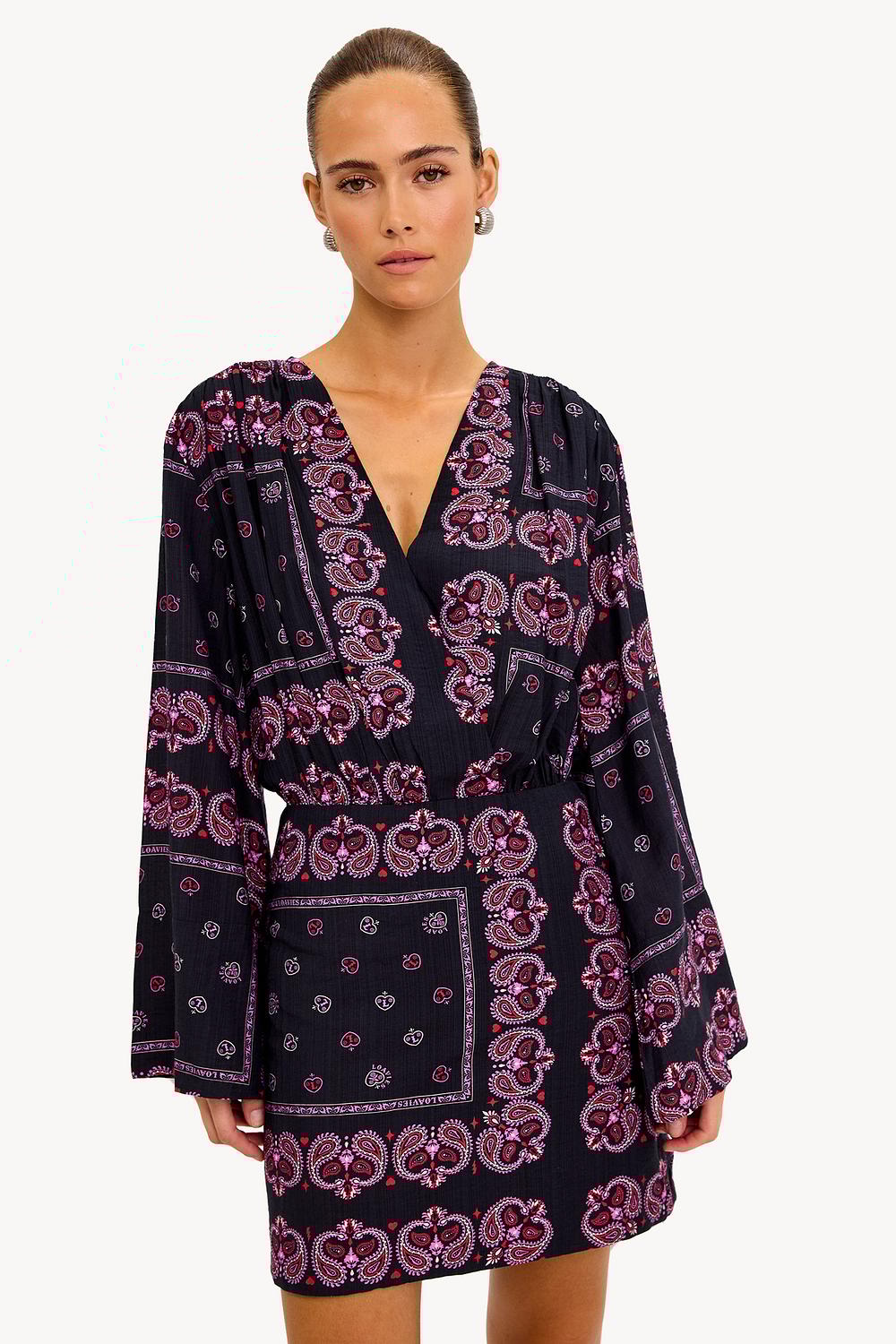 Robe noire à imprimé graphique