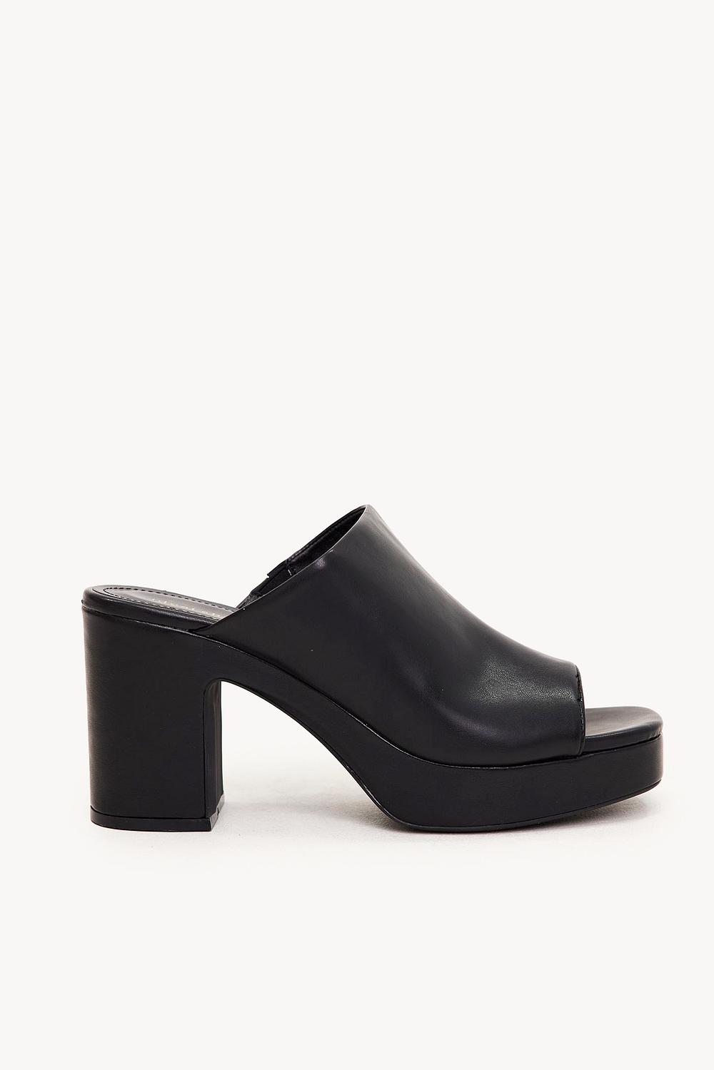Sandalias negras