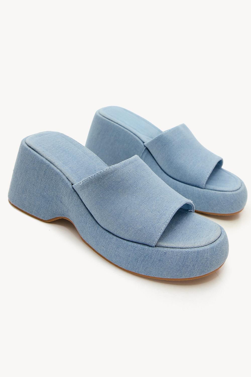 Sandales bleues en denim