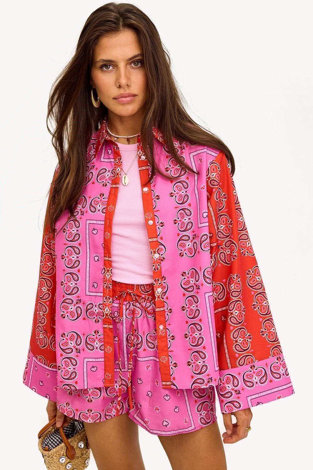 Blusa roja con estampado gráfico