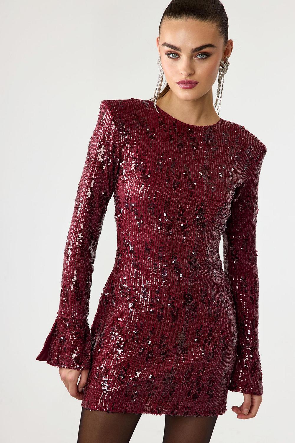 Vestido rojo burdeos con lentejuelas