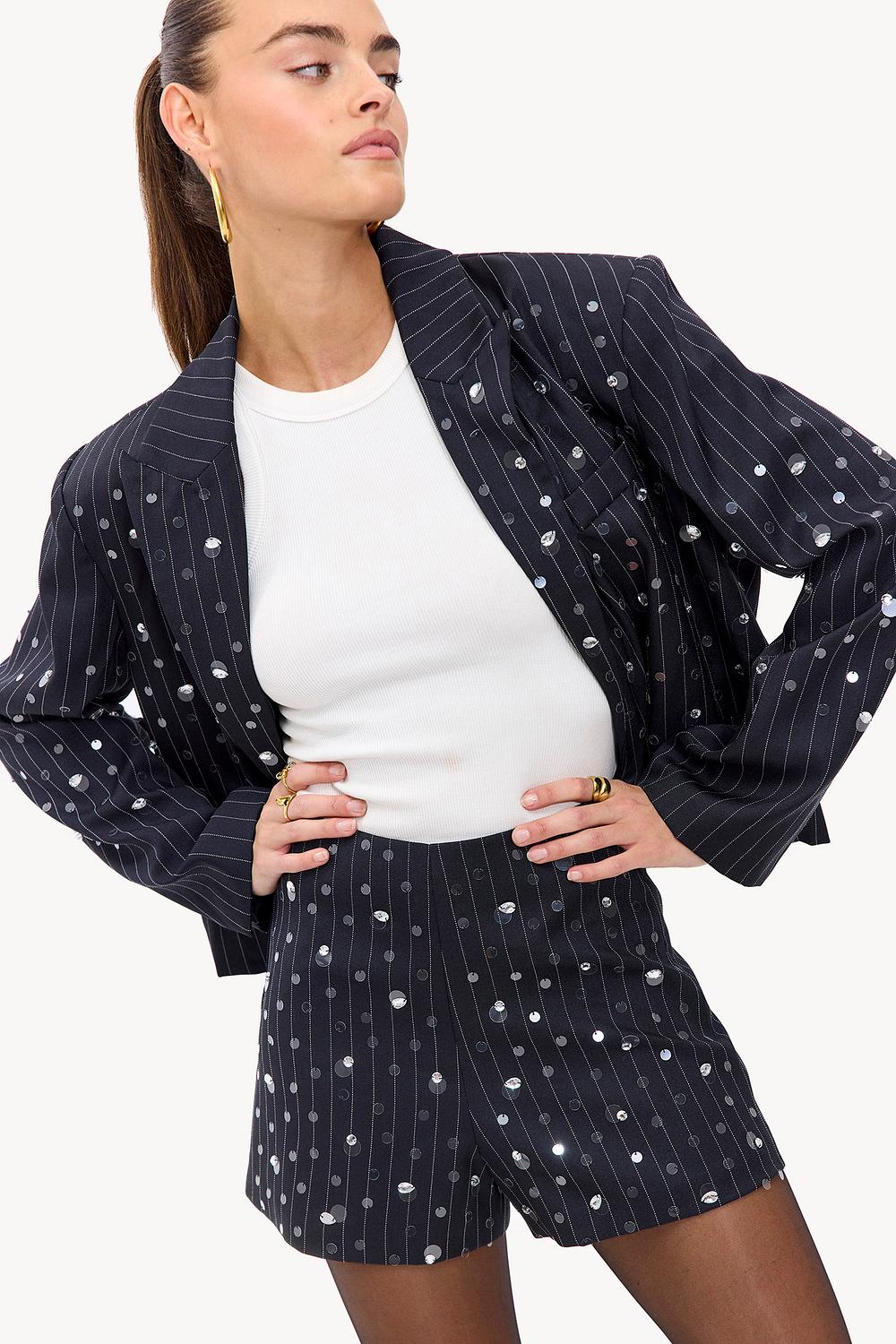 Short bleu foncé avec paillettes