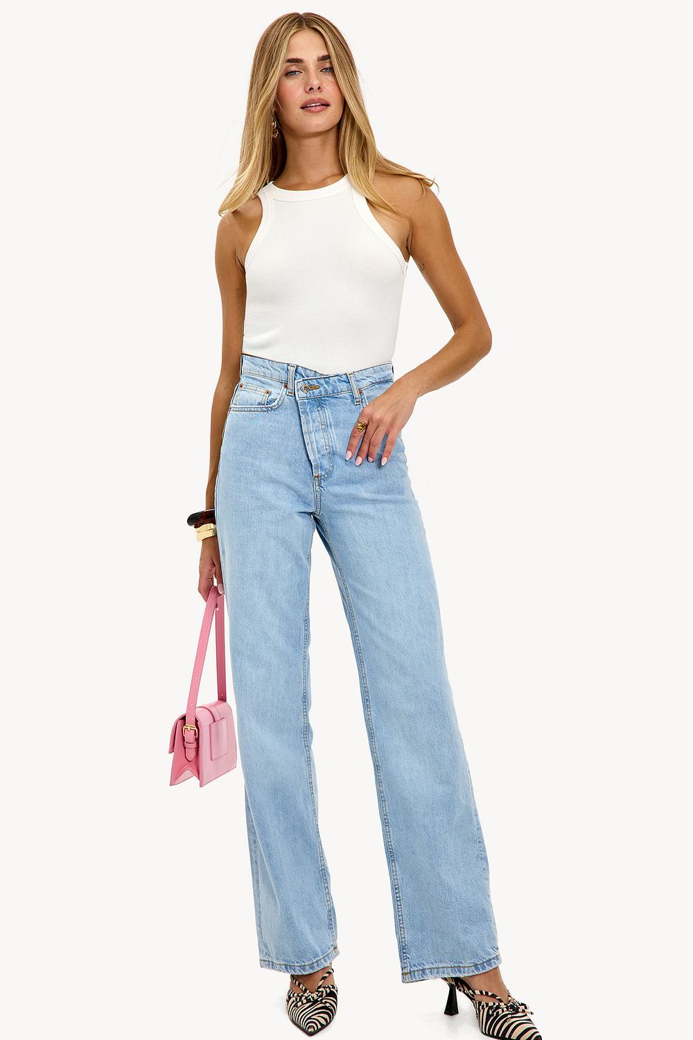 Light blue mid straight fit jeans