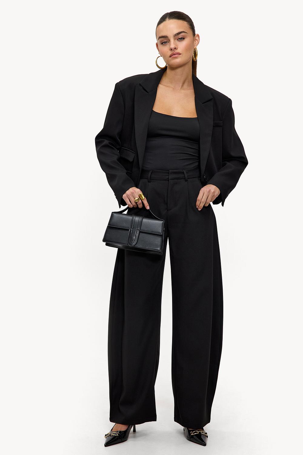 Pantalon noir coupe ballon