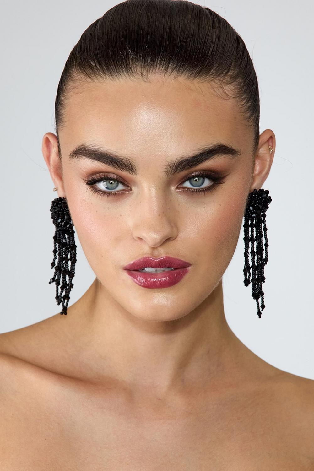 Boucles d'oreilles noires avec strass