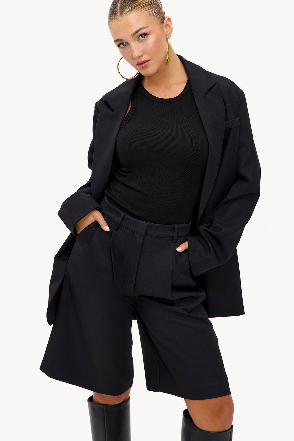 Pantalón corto negro