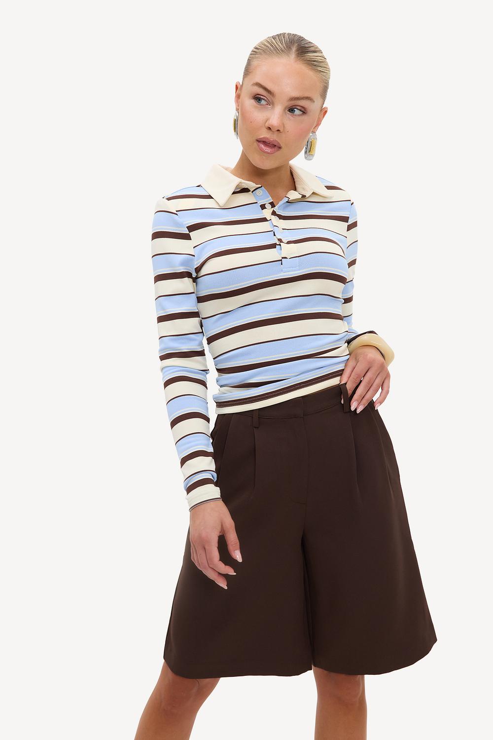 Dark brown Bermuda shorts