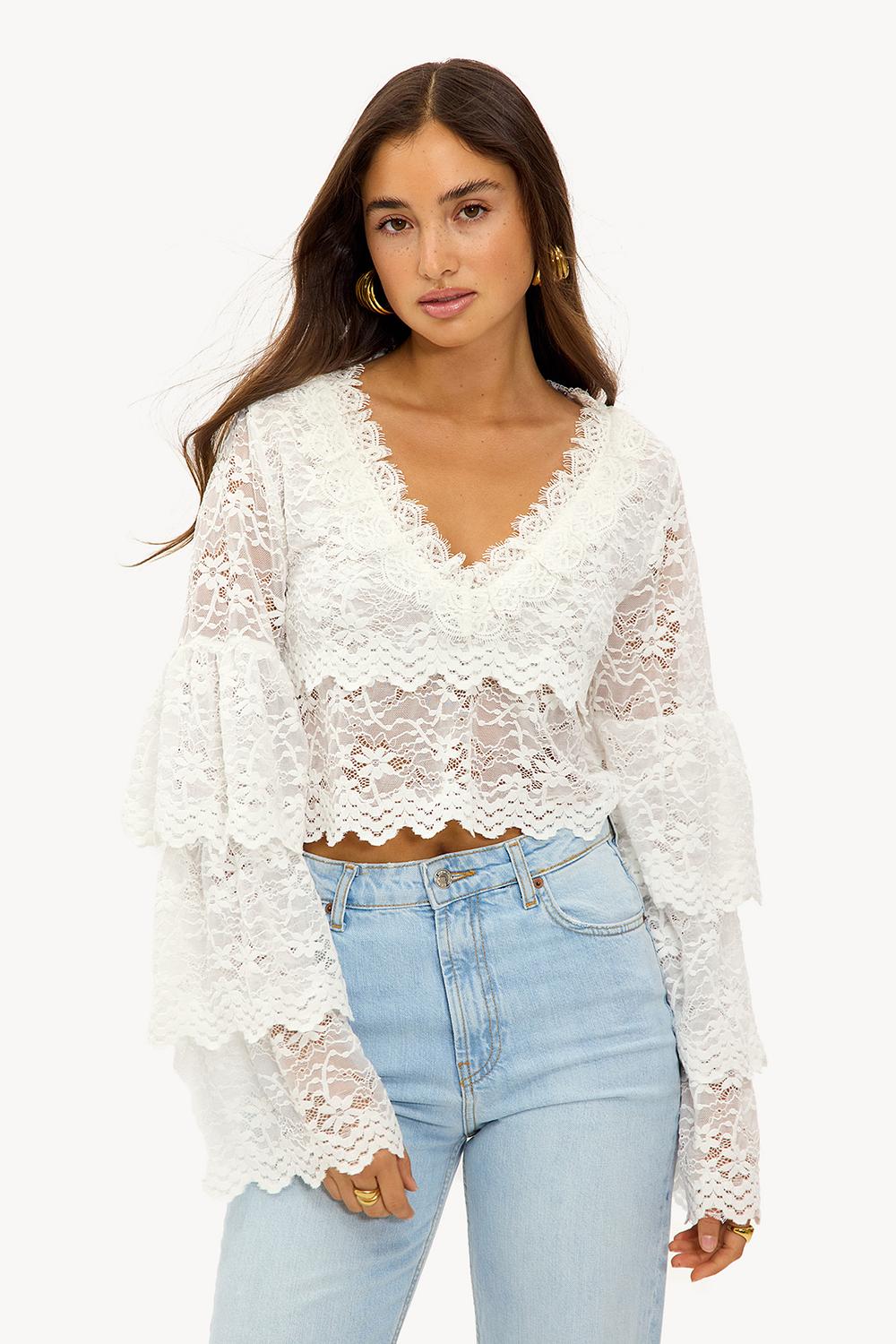 Blusa blanca de encaje