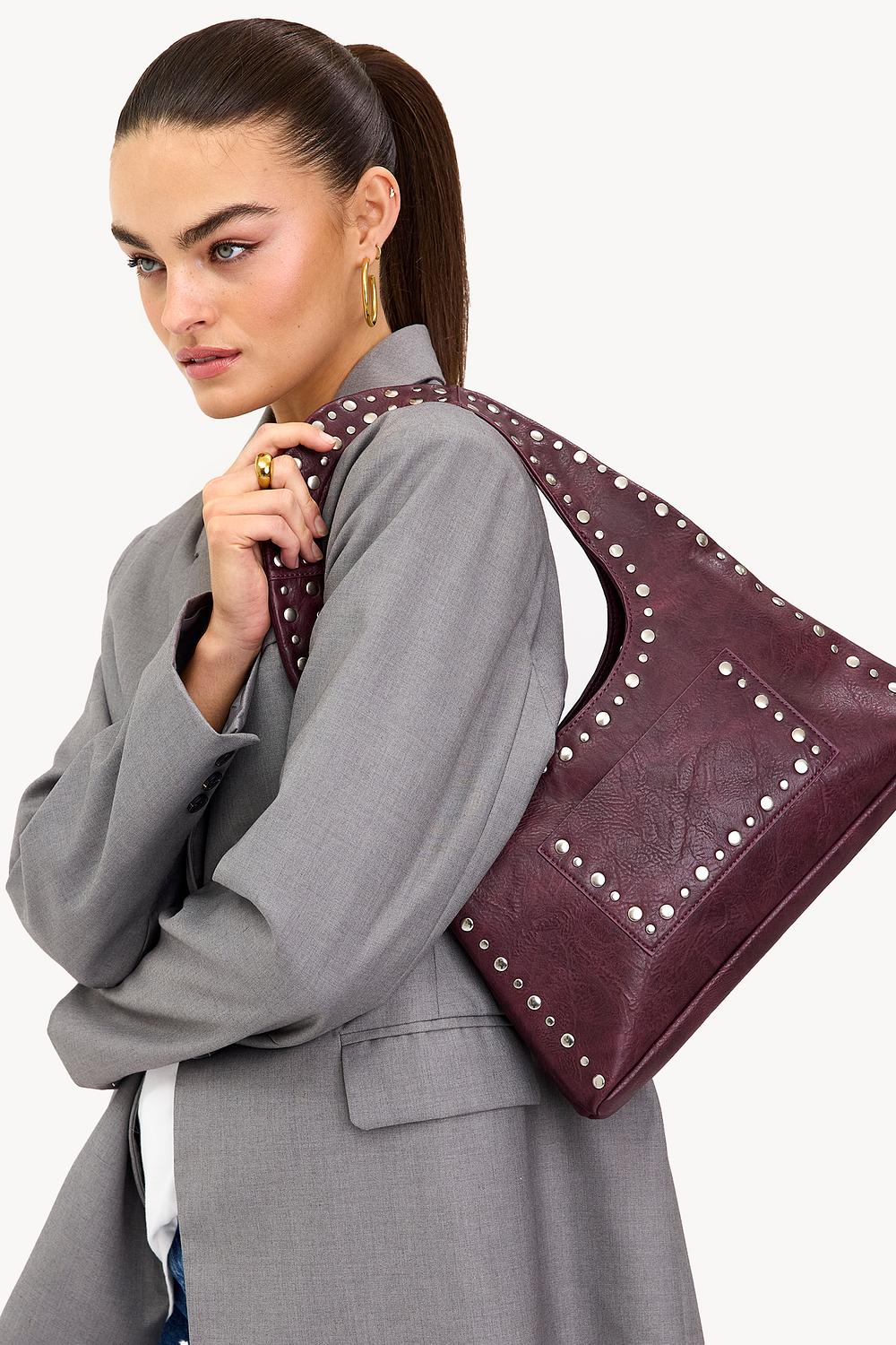 Sac à main bordeaux avec clous