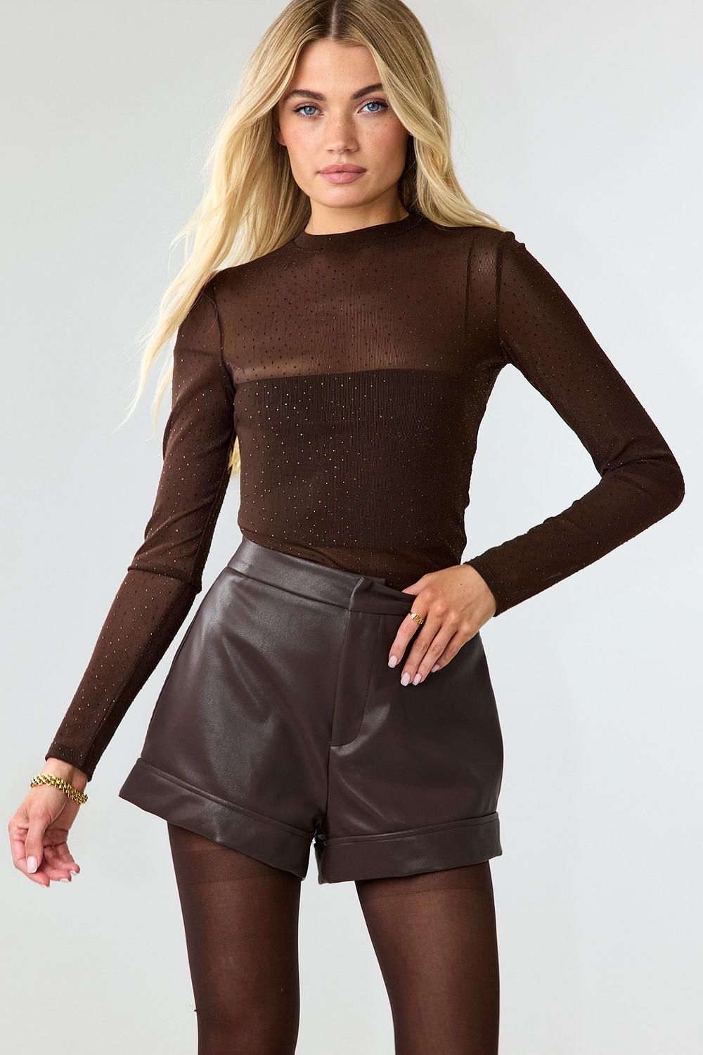 Top clouté marron