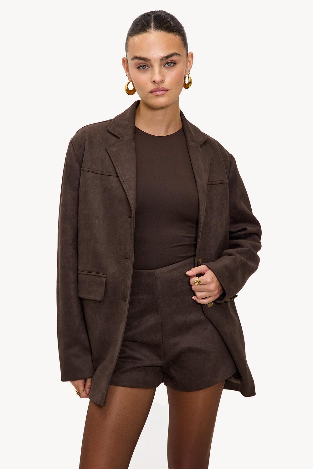 Bruine short