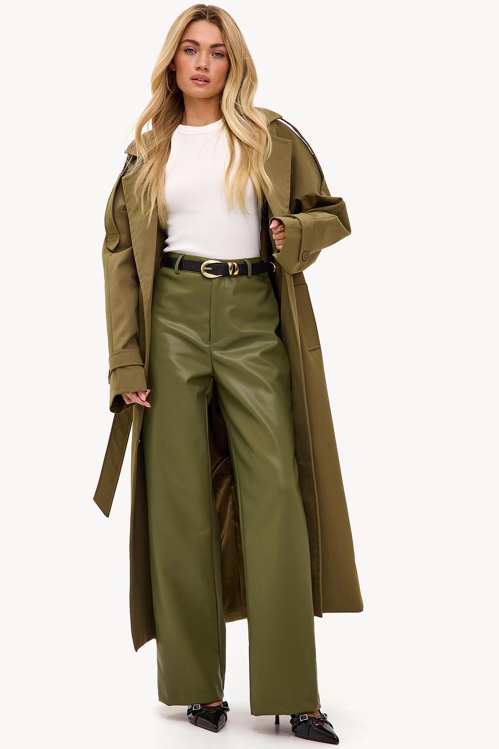 Pantalón verde de polipiel
