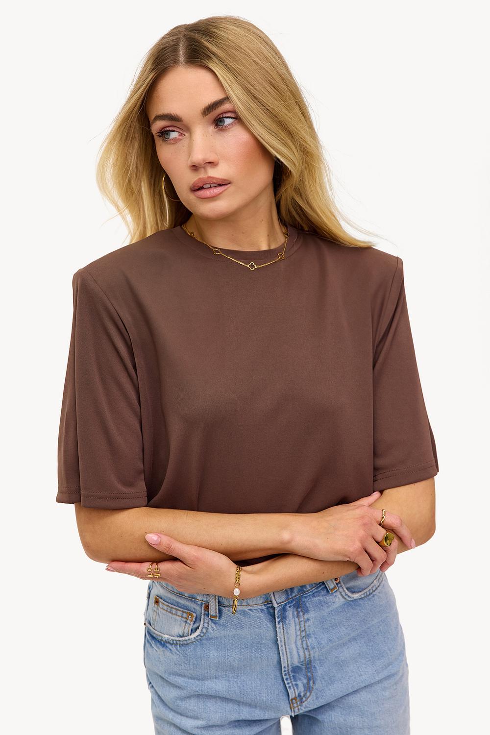 Top marron avec épaulettes