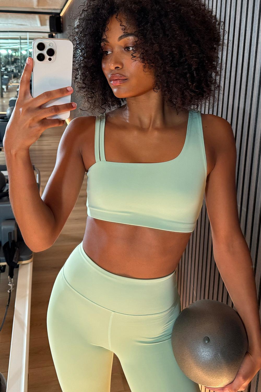 Haut de sport vert