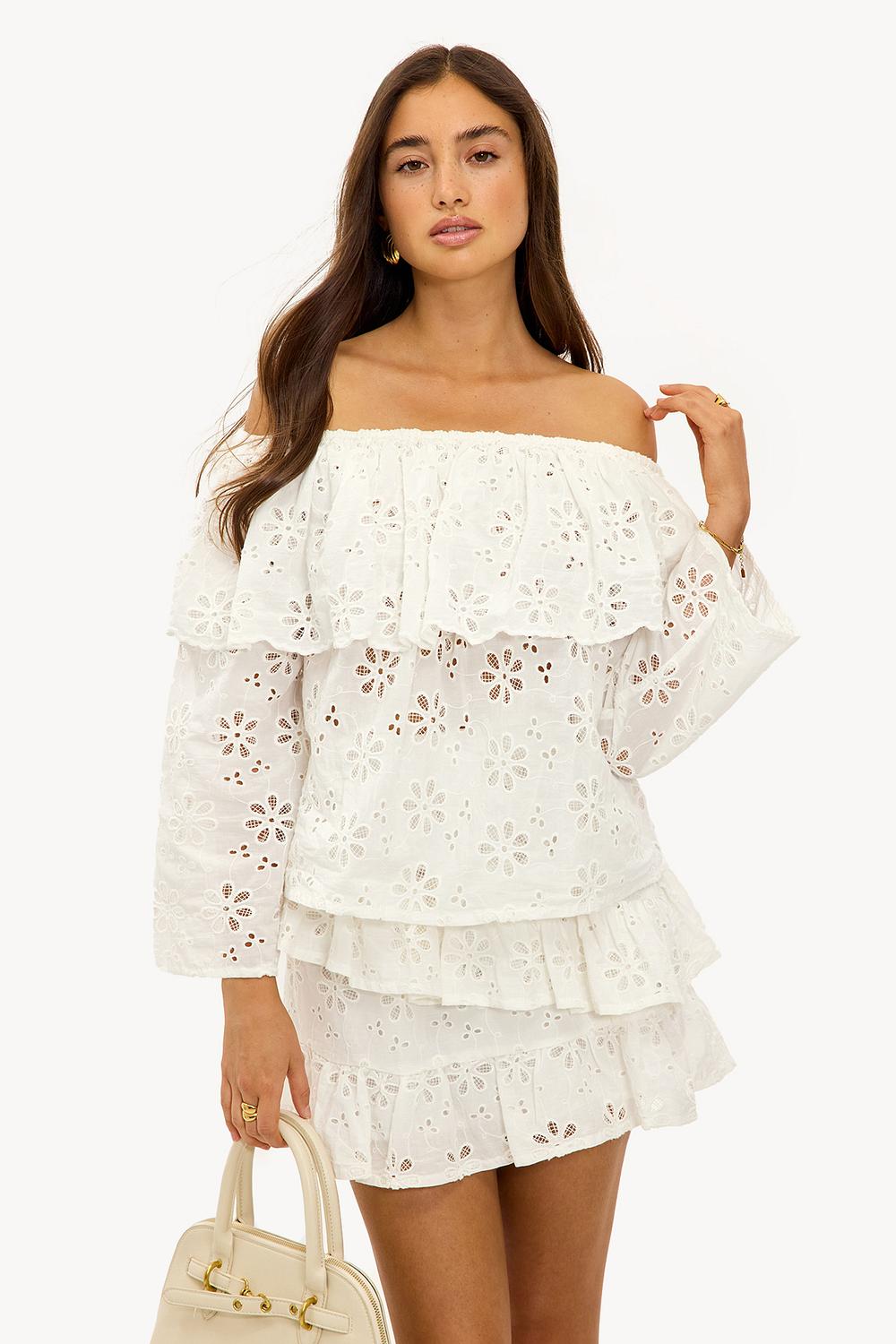 Chemisier blanc à épaulettes avec broderie