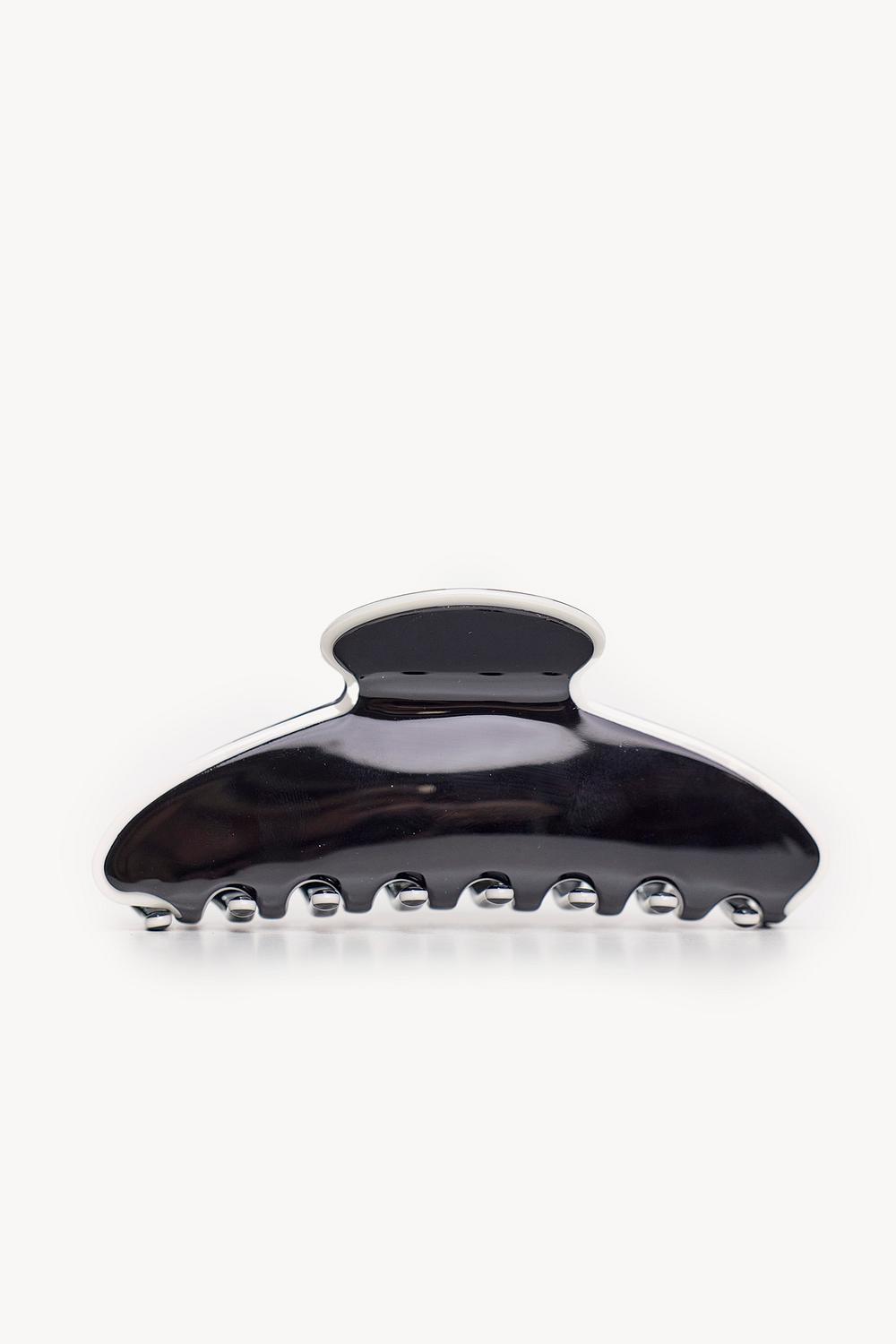 Black hair clip