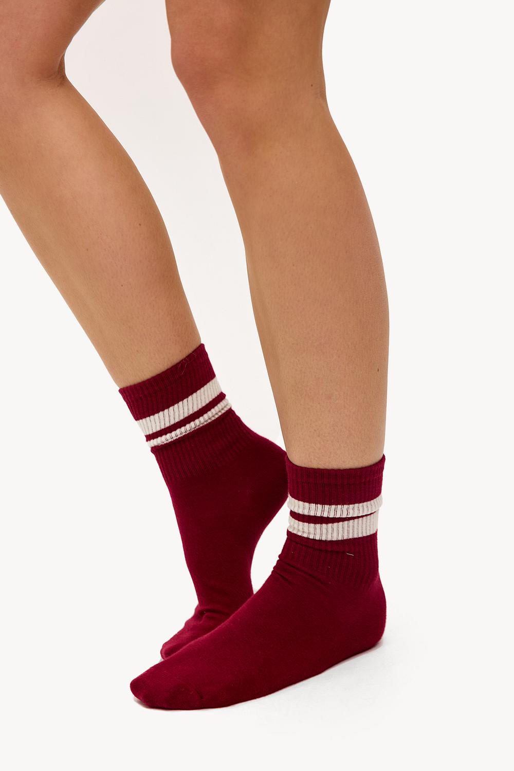 Chaussettes bordeaux à rayures