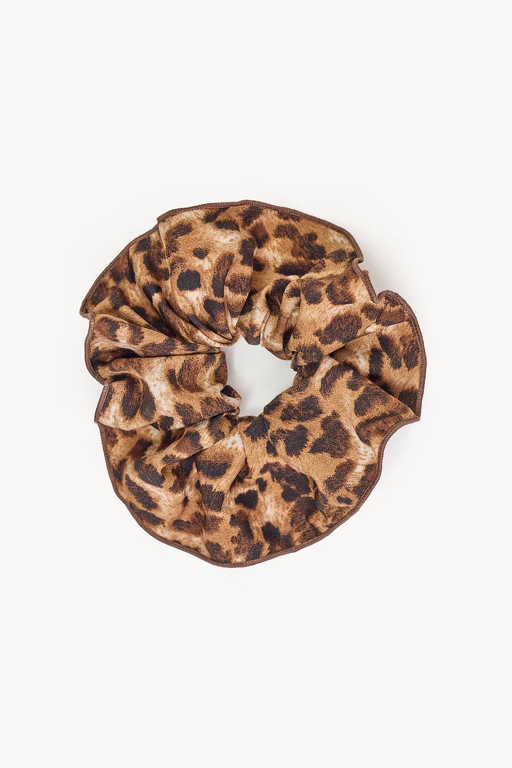Brown scrunchie with leopard print