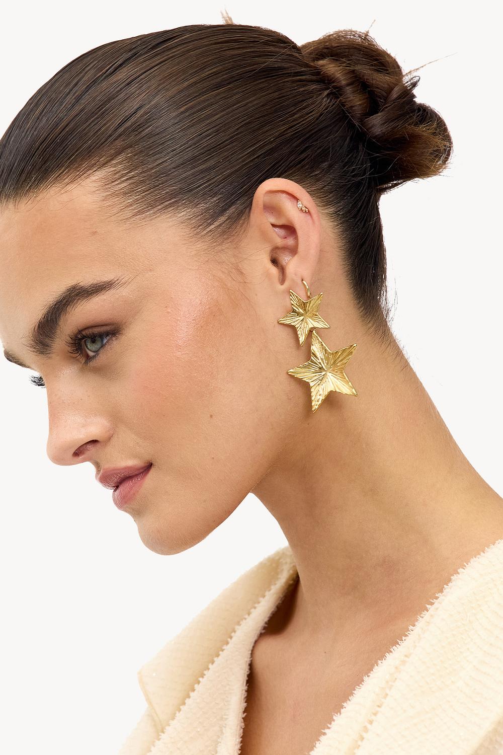 Pendientes de estrella dorada