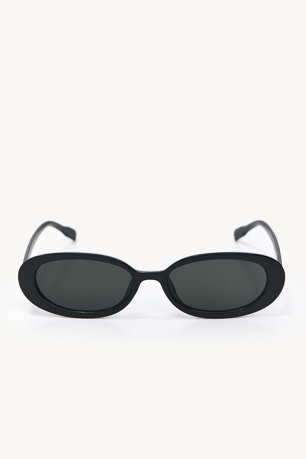 Lunettes de soleil noires