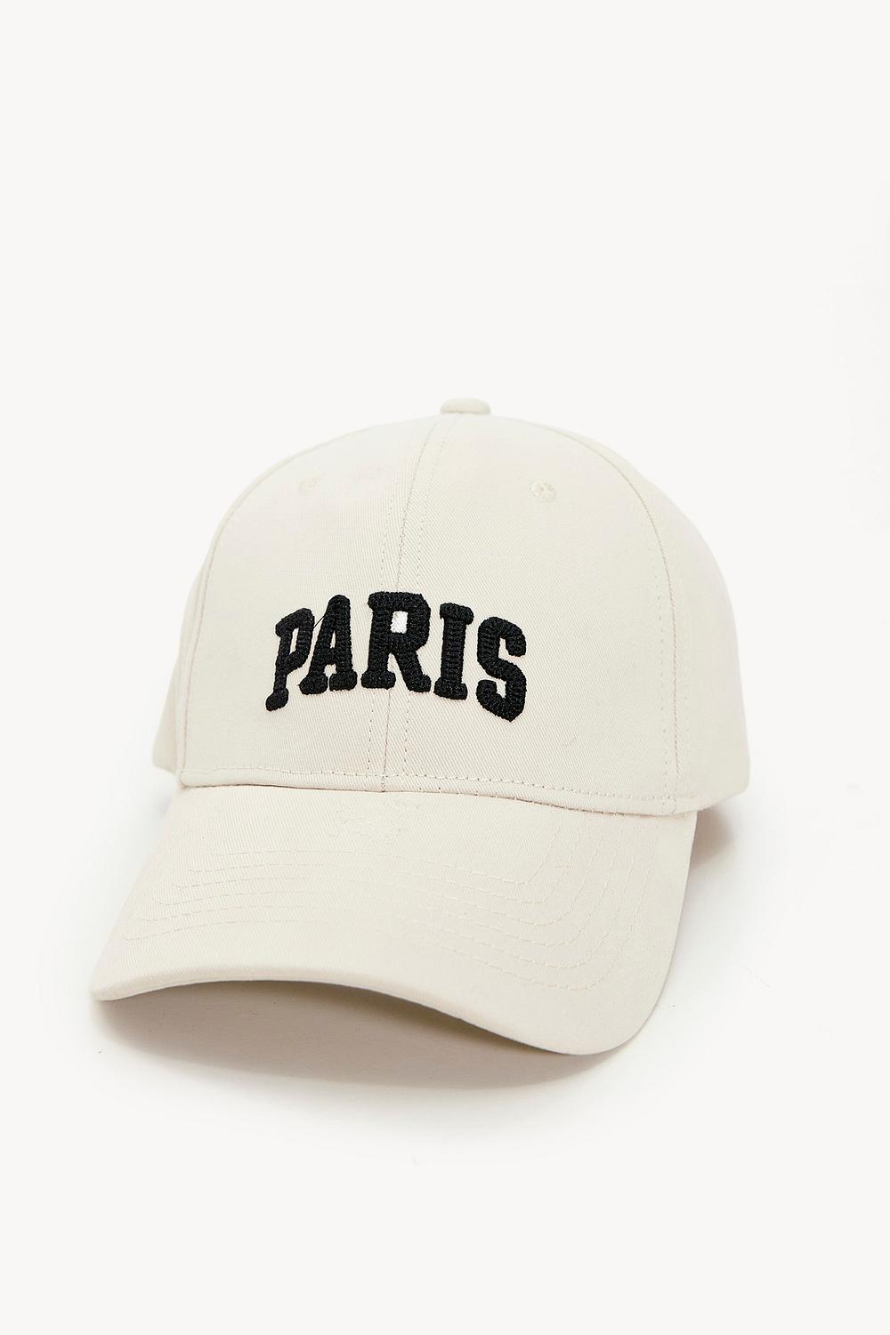 Offwhite pet