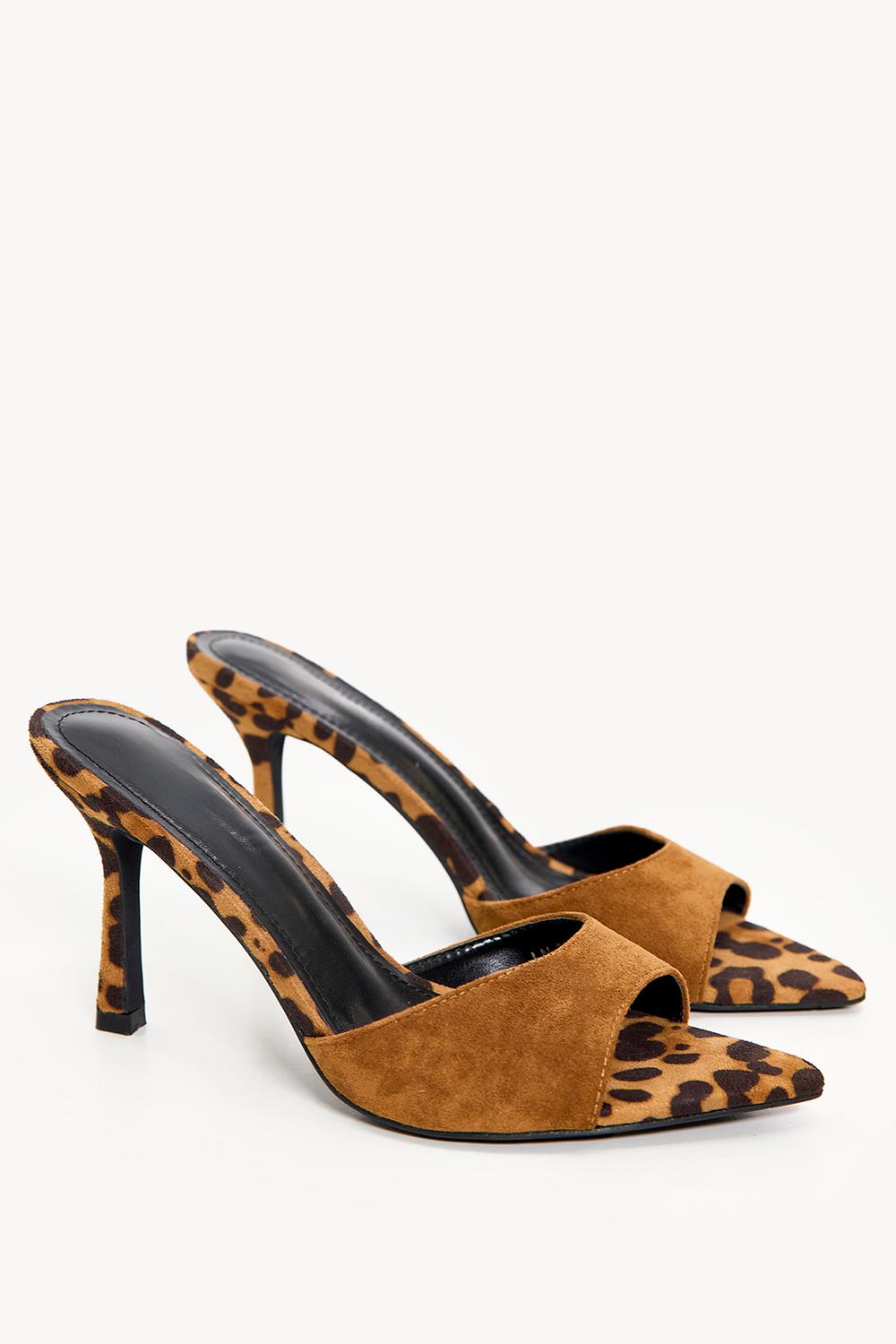 Talons bruns avec imprimé léopard