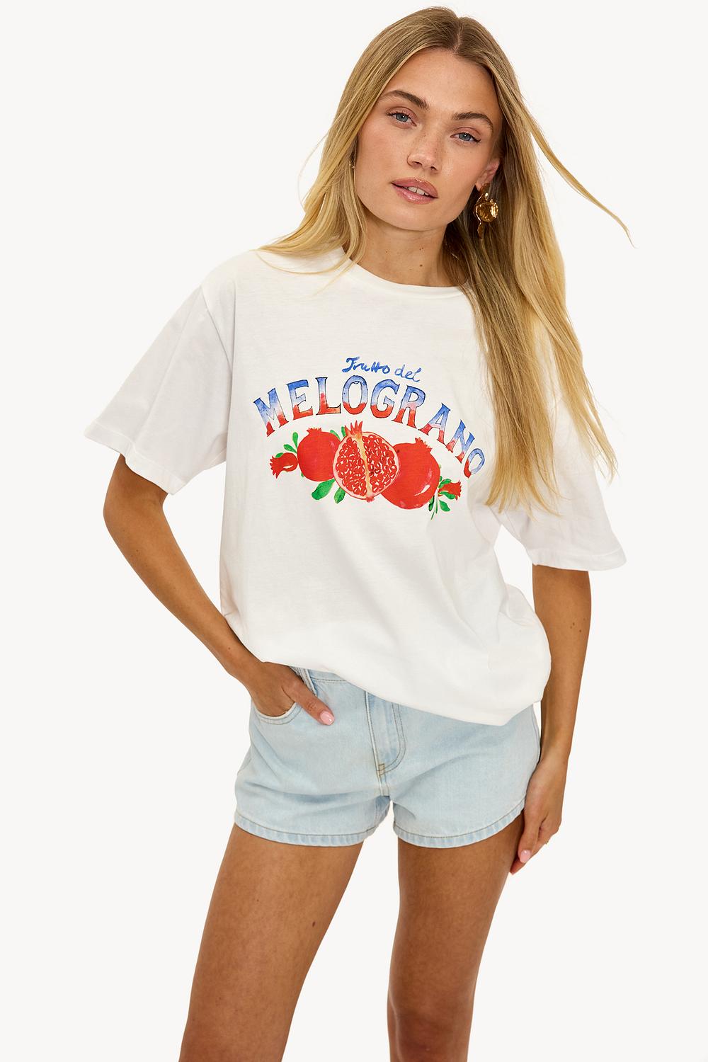 White it-shirt