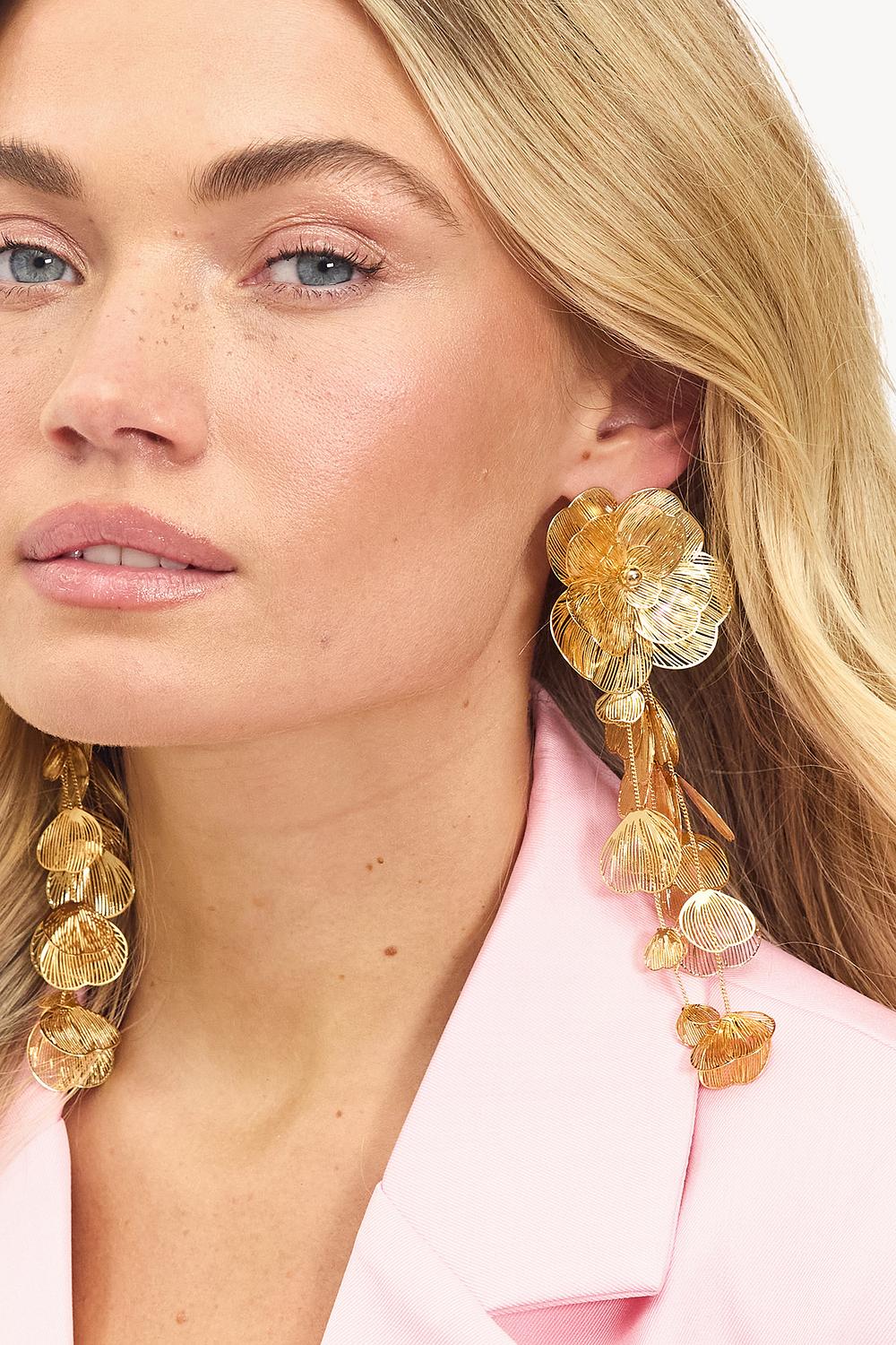 Gold earrings