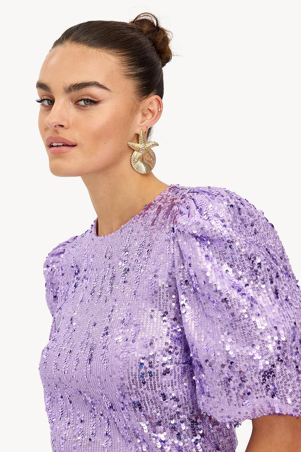 Gold earrings